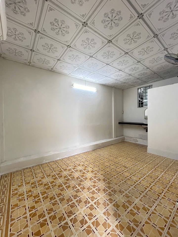 Phòng trọ Mậu Thân, Ninh Kiều, 20m² giá 1.8 triệu - Tiện nghi đầy đủ!