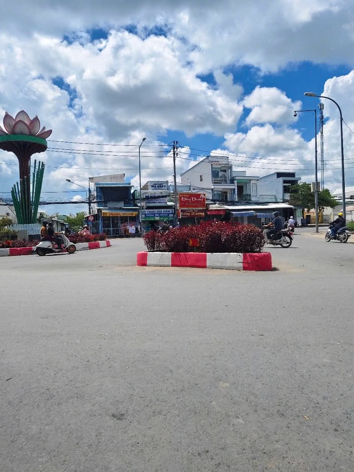 Nhà trệt lửng Hẻm 10 Văn Ngọc Chính, Phường 3, TP Sóc Trăng, 49.5m² - Sẵn sàng vào ở ngay!