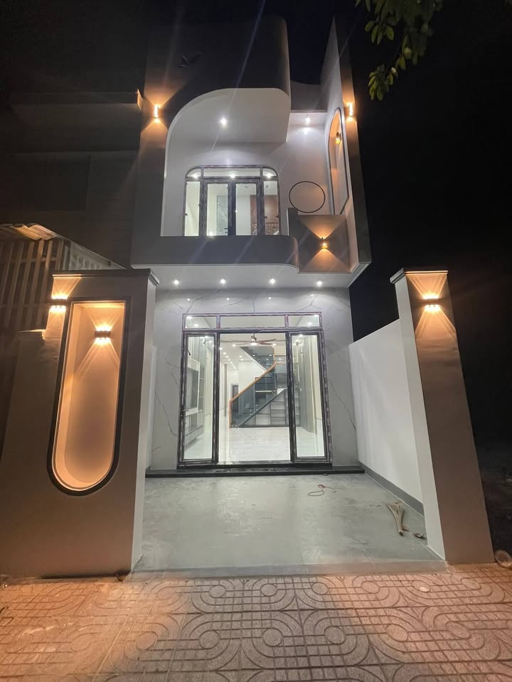 Nhà mặt tiền KĐT 5A Sóc Trăng 84m² giá 2 tỷ - Sẵn sàng vào ở!