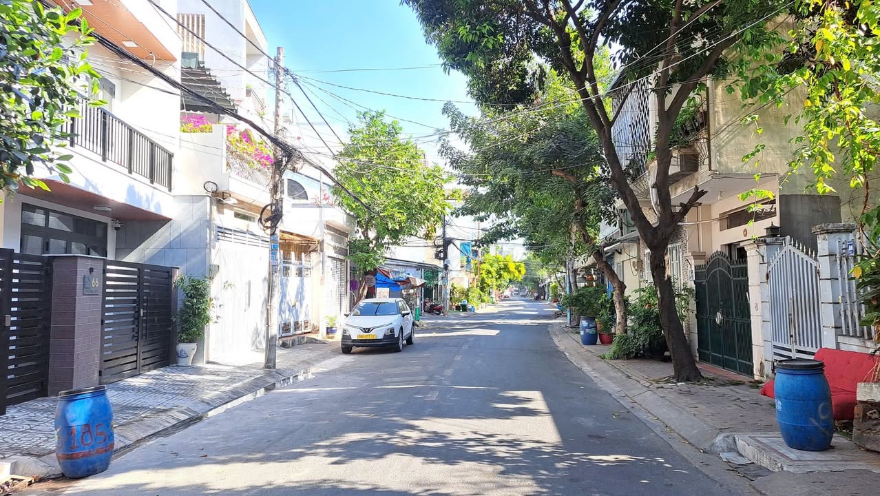 Nhà phố Phước Long B, Thủ Đức 117m² giá 10 tỷ - Gần trường ĐH Văn Hóa!