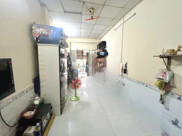 Nhà 2 tầng Tân Bình 46m² giá 4 tỷ - Vị trí đắc địa, sổ đỏ chính chủ!