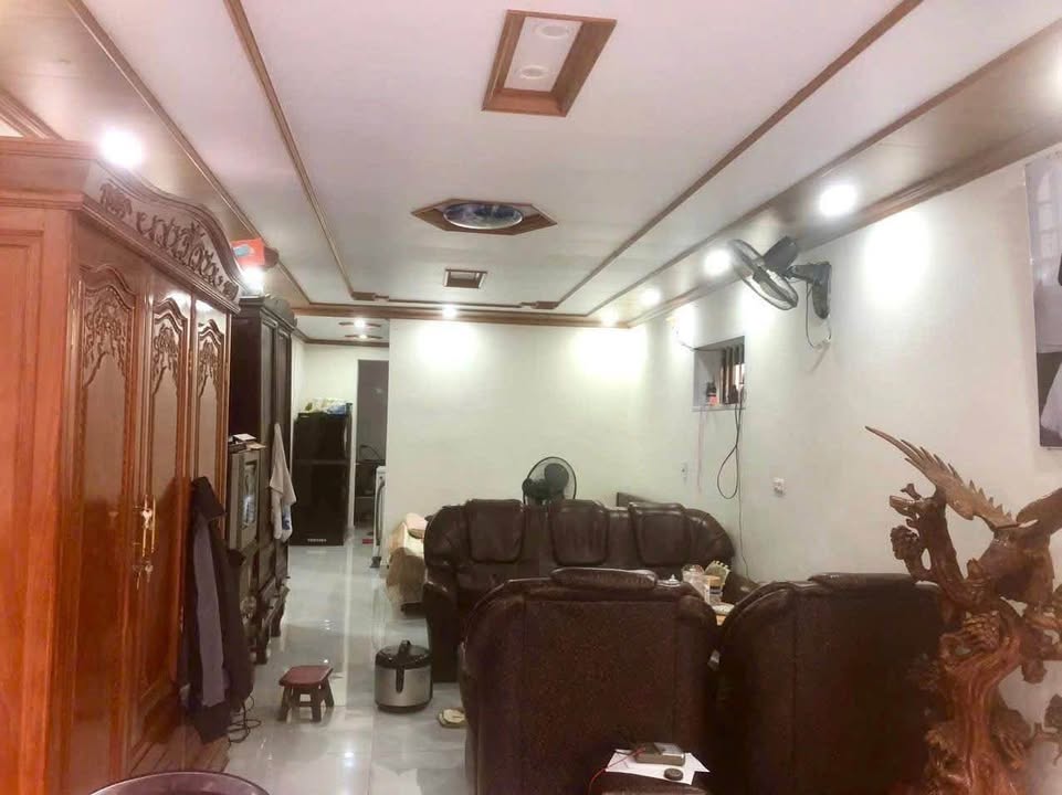 Nhà 2 tầng mặt đường Khu Bãi Vượt - Thống Nhất 99m² giá 5.9 tỷ - Vị trí đẹp, kinh doanh tốt!