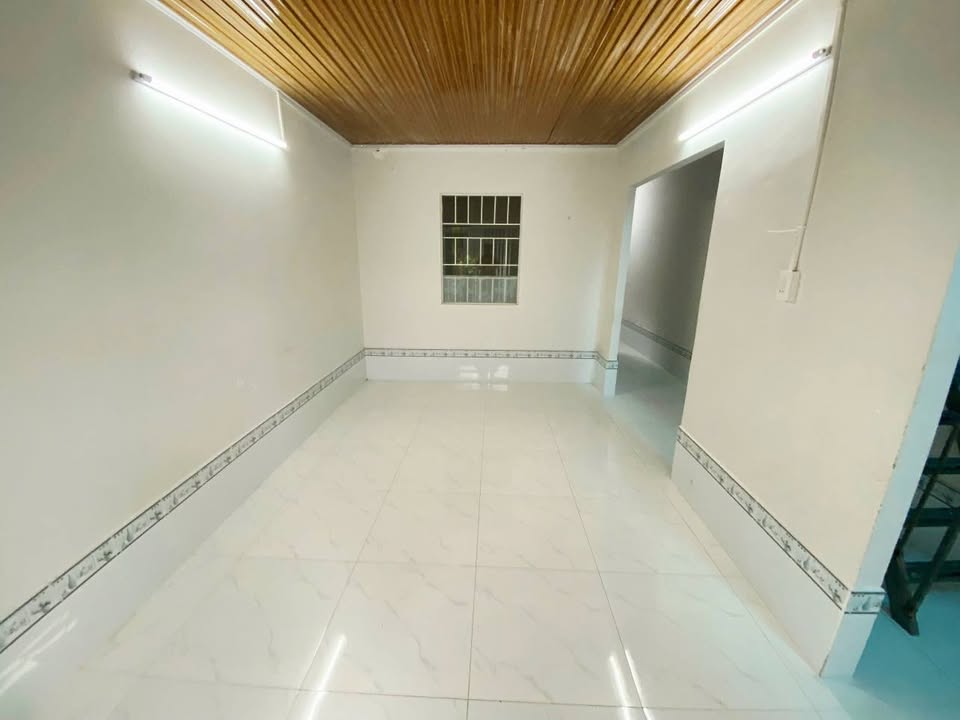 Nhà gác lửng đường Trần Hưng Đạo, Cà Mau 48m² giá 1 tỷ - Vị trí trung tâm thuận tiện!