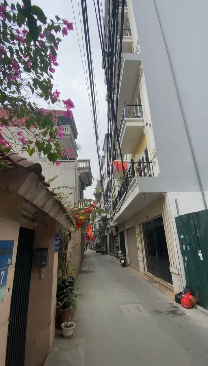 Nhà phố Văn Quán, Hà Đông 60m² giá 15 tỷ - Ô tô đỗ cửa, đầu tư hợp lý!