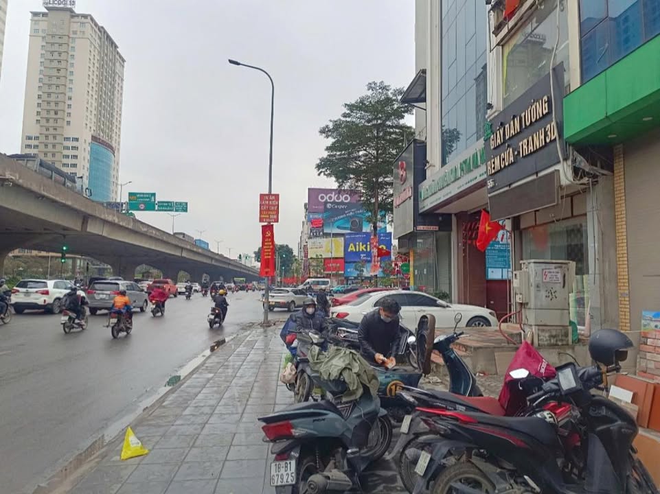 Nhà mặt phố Khuất Duy Tiến, 50m² giá 30.5 tỷ - Kinh doanh đỉnh cao!