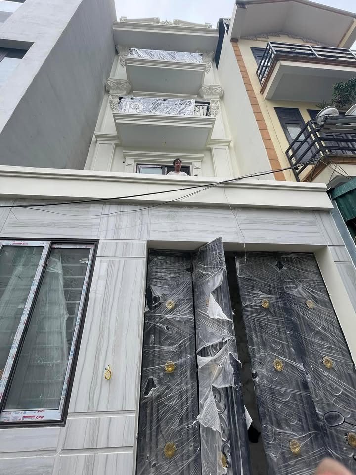 Nhà đẹp 5 tầng Thanh Am, 53m² giá 3.5 tỷ - Chỉ cần xách vali vào ở ngay!