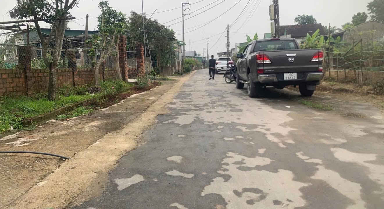 Đất lô góc Thôn Yên Khánh, Cẩm Bình 179.6m² giá 8xx triệu - Cơ hội đầu tư hấp dẫn!