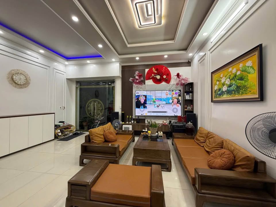 Nhà 4 tầng Đằng Giang, Hải Phòng 68m² giá 5 tỷ - Nội thất đầy đủ, vào ở ngay!