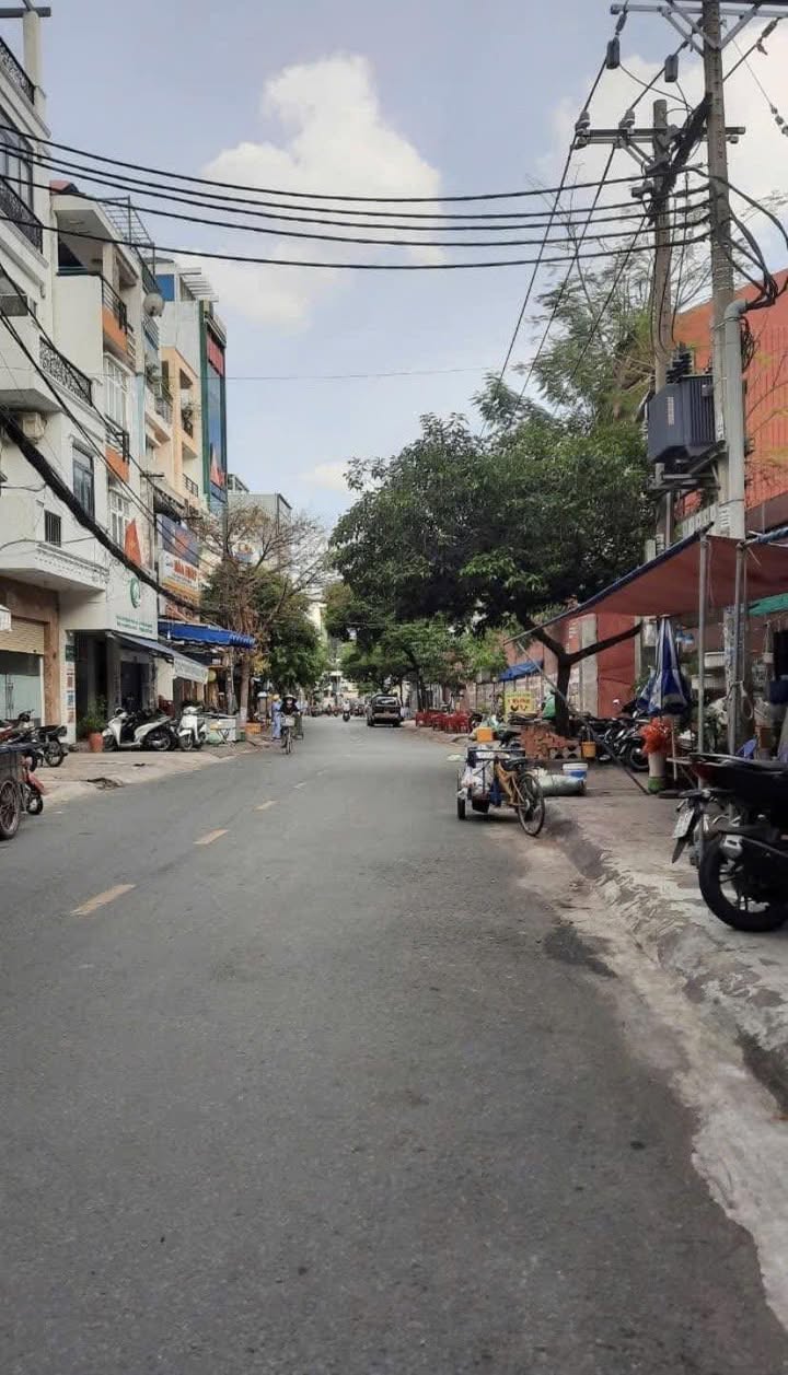 Nhà hẻm xe hơi Nguyễn Ngọc Lộc, Quận 10, 30m² - Giá chỉ 6.6 tỷ