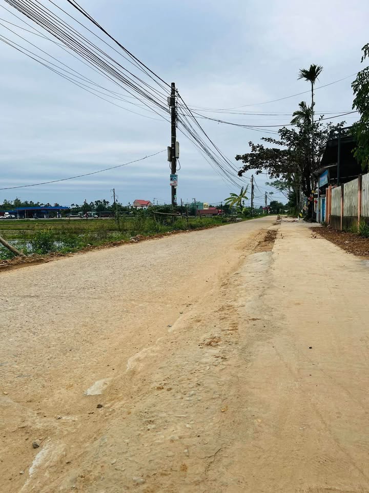 Đất nền Tam Thanh, Tam Kỳ 145m² giá chỉ 9xx triệu - Vị trí thuận lợi cho kinh doanh!