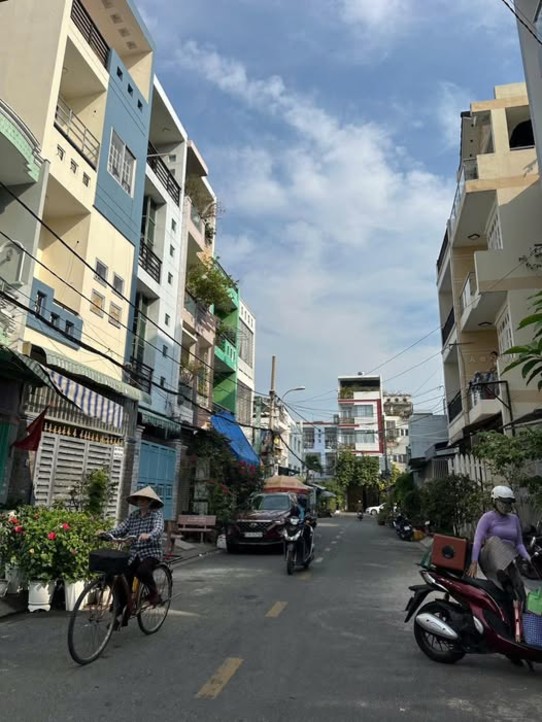 Nhà mặt tiền kinh doanh 4 tầng tại Tân Sơn Nhì 56m² giá 8 tỷ - Đầu tư sinh lời ngay!