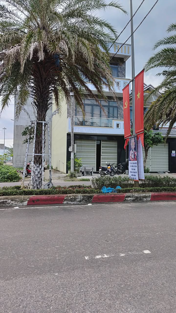 Nhà phố mặt tiền Lê Hồng Phong, 96m², giá 3.8 tỷ - Sẵn sàng vào ở ngay!