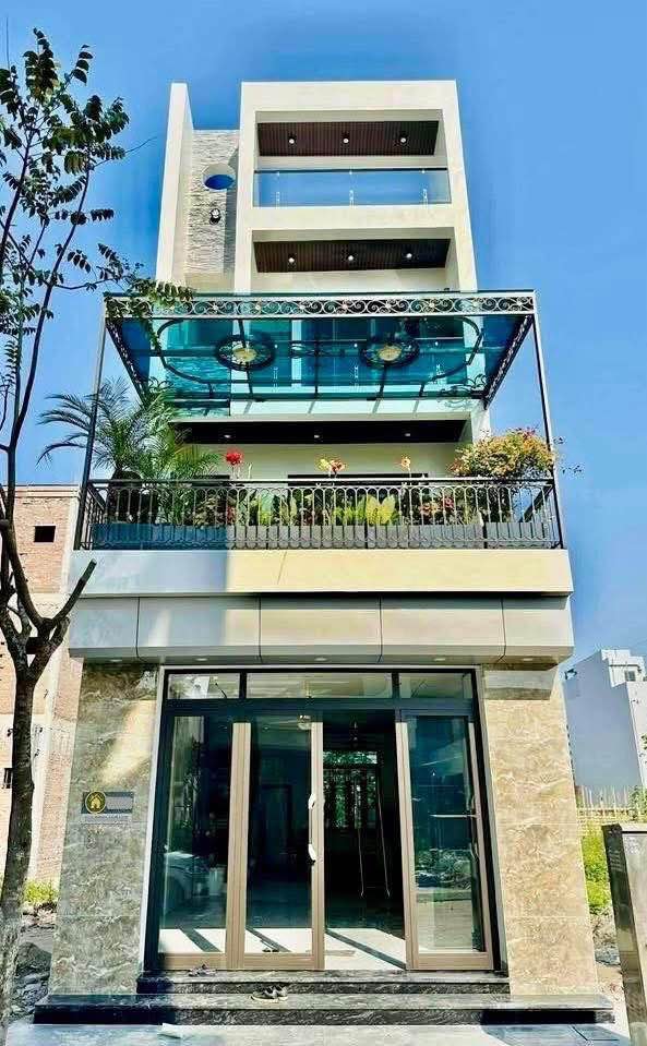 Nhà 3 Tầng Mặt Tiền Mỹ Trung, Nam Định - 60m² Giá 5.05 Tỷ