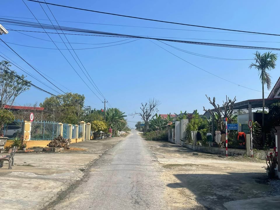 Đất mặt tiền liên xã Hoàn Lão 300m² giá 800 triệu - Đầu tư sinh lời nhanh!