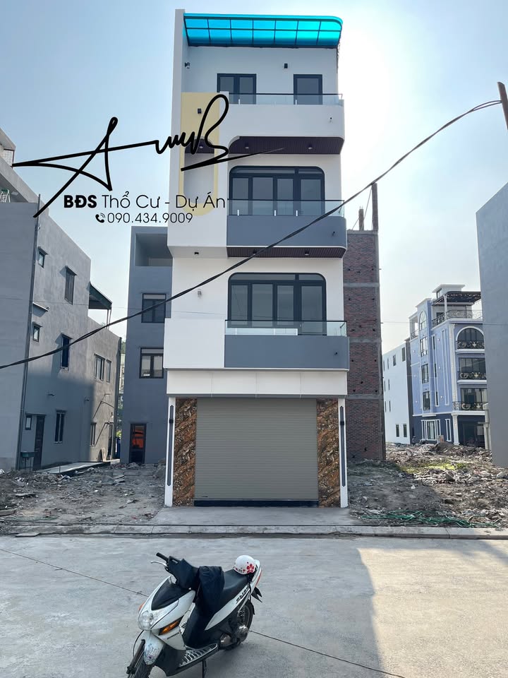 Nhà phố Hạ Long 65m² giá 6.3 tỷ - Sẵn sàng ở ngay!