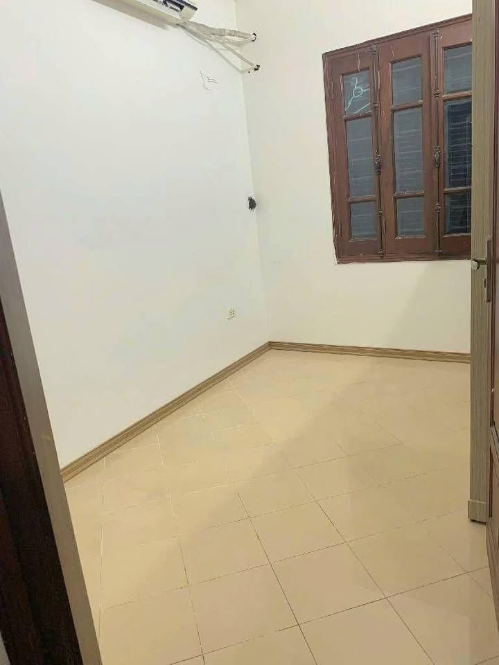 Nhà Phố Vọng 31m² giá 9.5 tỷ - Vị trí đẹp, thuận tiện kinh doanh!