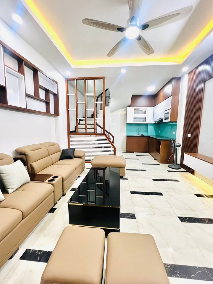 Nhà phố Tam Trinh, Yên Sở 37m² giá 8 tỷ - Sẵn sàng vào ở ngay!