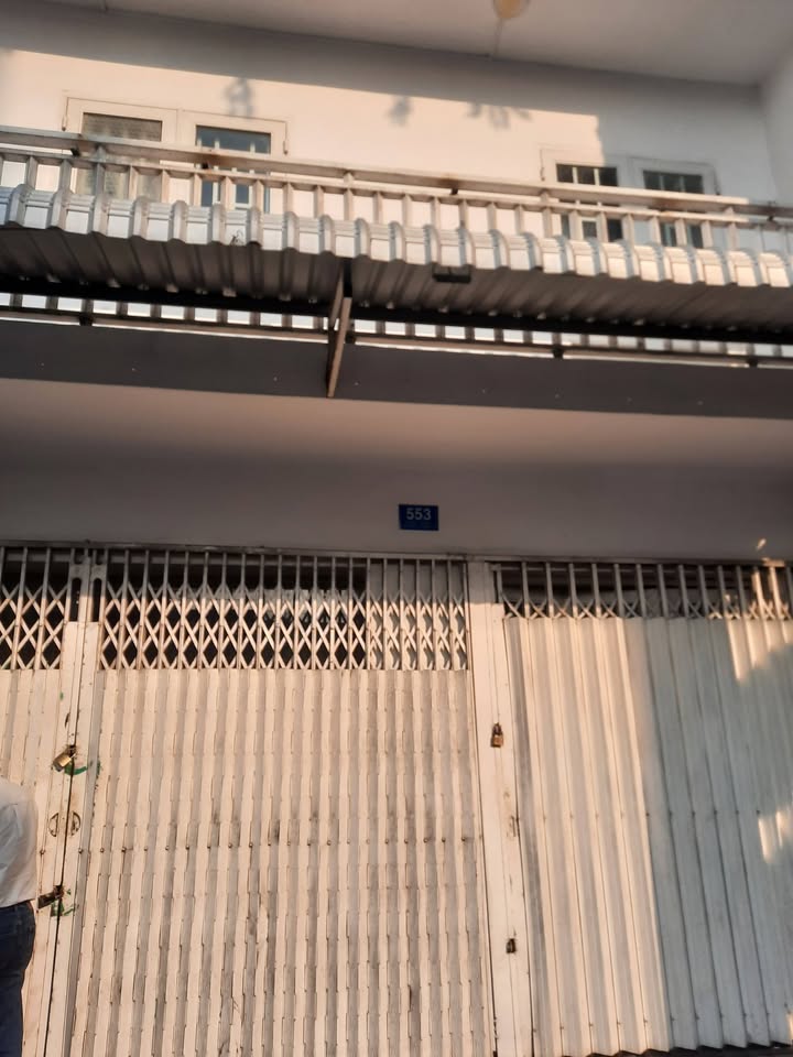 Cho thuê văn phòng mặt tiền đường 3/2 Cai Lậy - 2 tầng, vị trí đắc địa