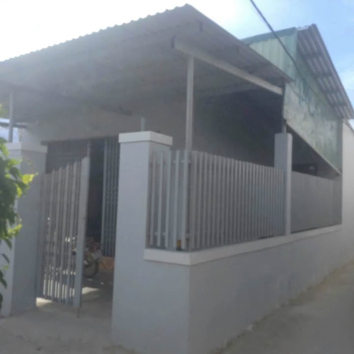 Nhà cấp 4 2 mặt tiền Phường Mỹ Bình 93.6m² giá 1 tỷ - Không cần sửa chữa!