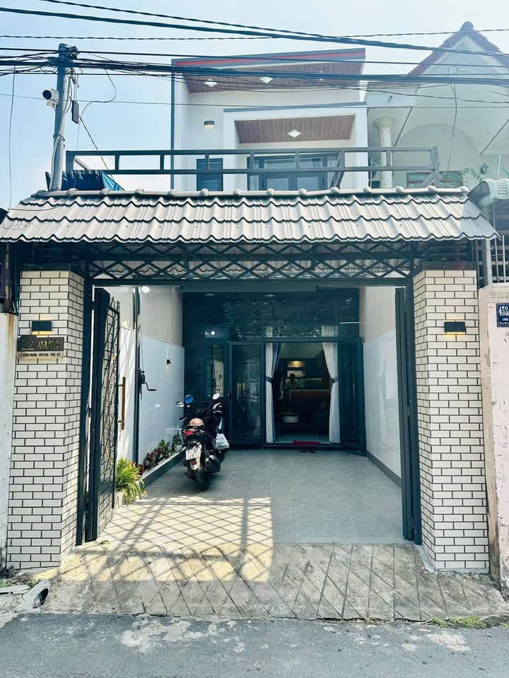Nhà phố Phú Hòa, Thủ Dầu Một, 92m² giá 3.99 tỷ - Sẵn sàng vào ở ngay!