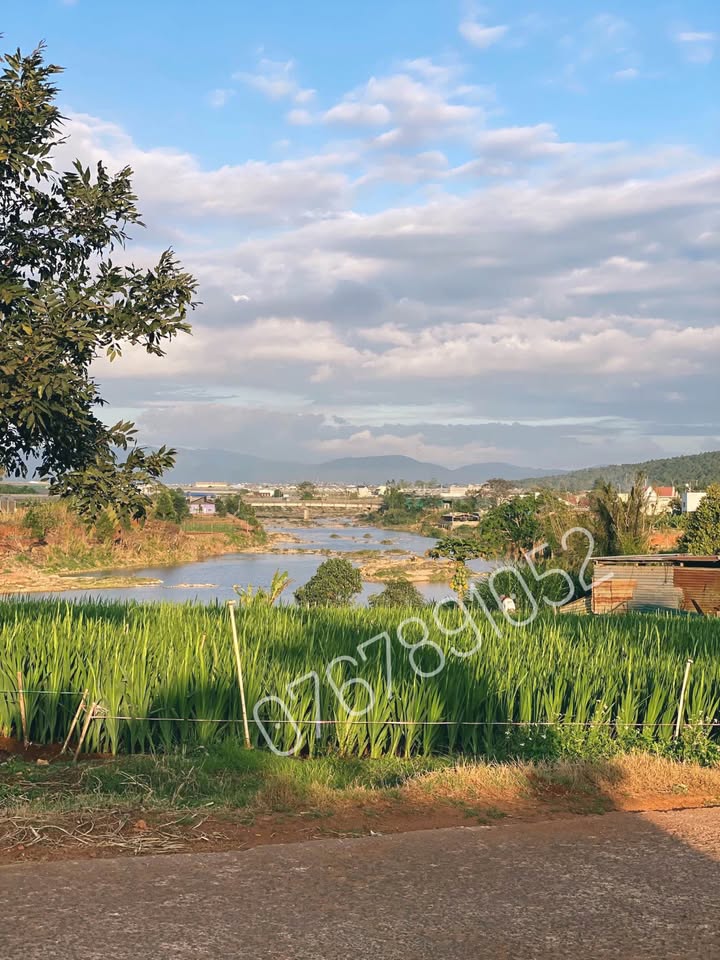 Đất nền Xã Tu Tra, Huyện Đơn Dương 400m² giá 2.1 tỷ - View sông Đa Nhim thoáng đãng!