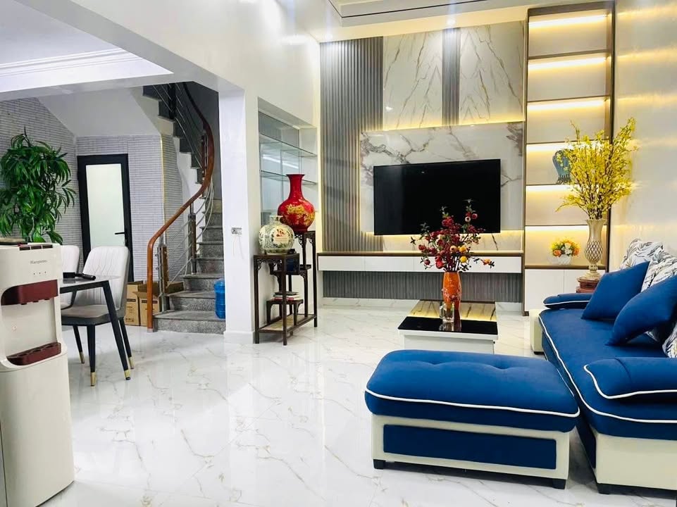 Nhà 4 tầng 40m² ngõ 55 phố Ngô Kim Húc - Giá chỉ 2,98 tỷ!