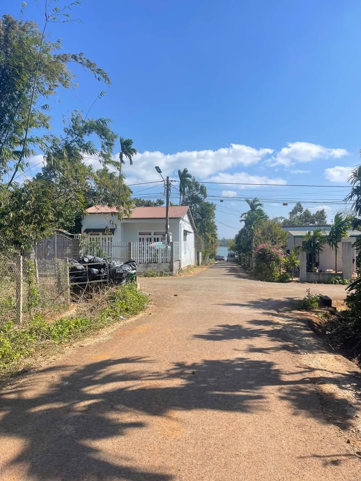 Bán Đất Vườn 2 Mặt Tiền 2140m² Gần Hồ Jun's House, Đắk Lắk