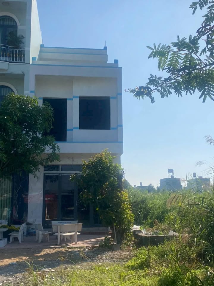 Nhà mặt tiền kinh doanh 826C Long Hậu 75m² giá 4.8 tỷ - Đầu tư sinh lời ngay!