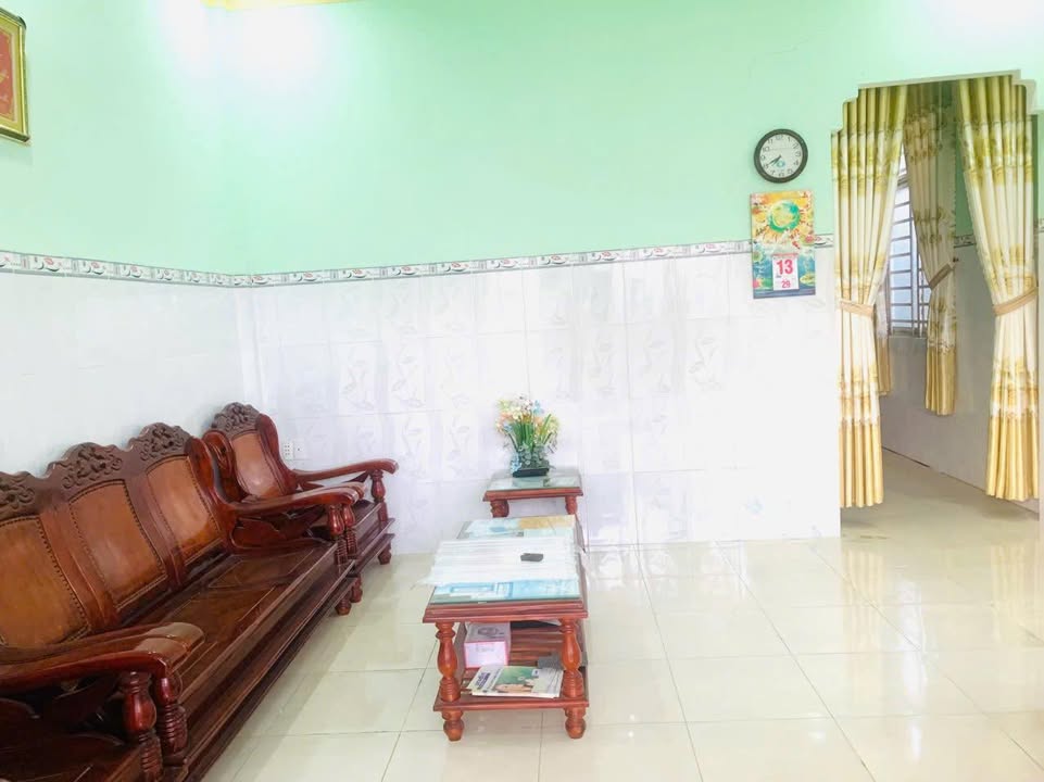 Nhà cho thuê Hẻm Cafe 999, Phú Khương, Bến Tre 105m² - Giá chỉ 5 triệu/tháng