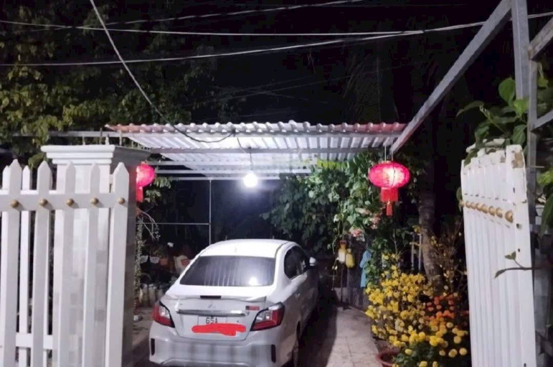 Nhà trệt lửng Phường Lê Bình, Quận Cái Răng 100m² giá 1.9 tỷ - Chính chủ bán gấp!