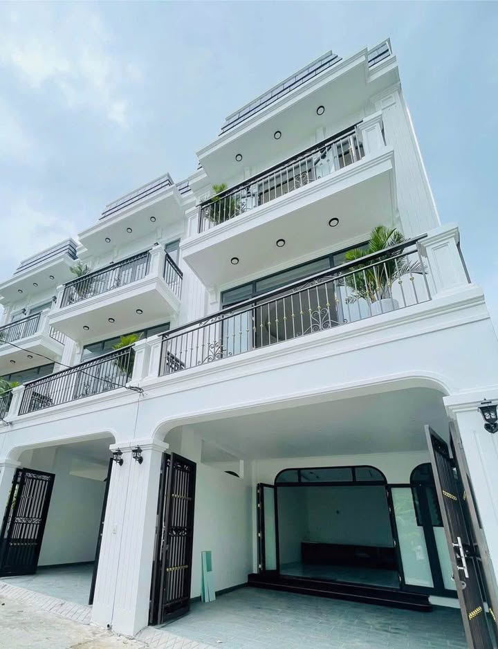 Nhà Xuân Hoà, Thuỷ Vân - 69m² giá 3.3 tỷ - Full nội thất, chỉ còn 1 căn duy nhất!