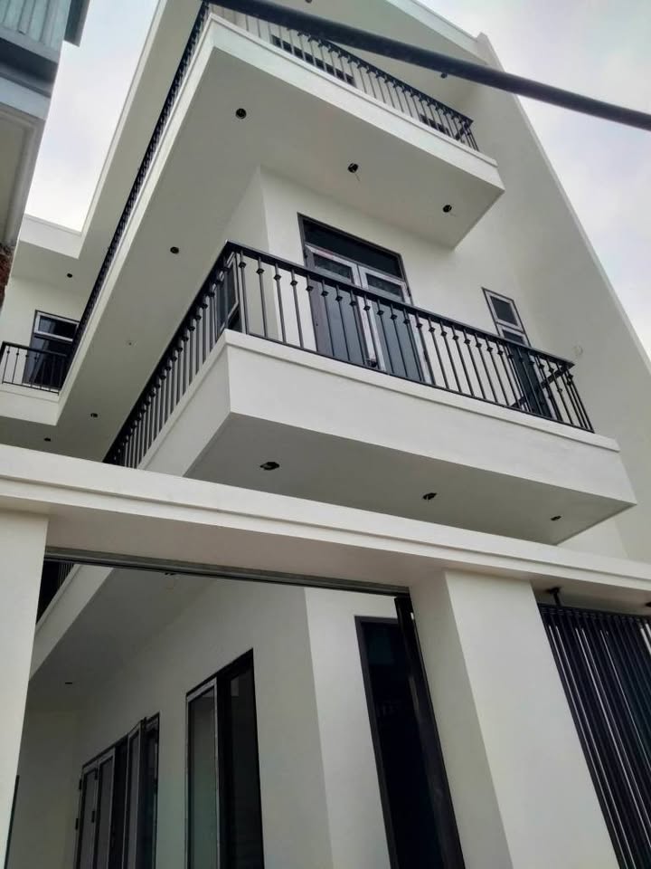 Nhà đẹp 3 tầng Lưu Hữu Phước, Lộc Hạ, Nam Định - Giá chỉ 2.286 tỷ!