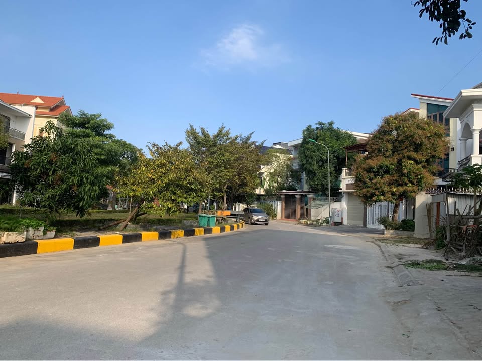 Nhà 3 tầng An Hoạch 100m² giá 6 tỷ - Full nội thất sang trọng, vào ở ngay!