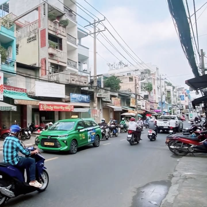 FrontHouse Kinh Doanh Quận 11 51m² giá 12.5 tỷ - Vị trí đắc địa, thu hút khách hàng!