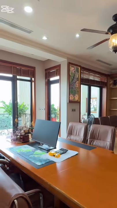 Biệt thự mặt tiền C12 Tân Bình 150m² - 5PN, thang máy, sổ riêng 55 tỷ