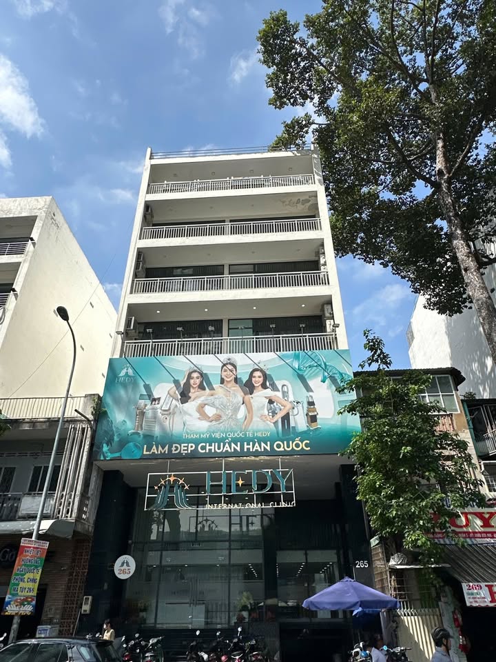 Tòa nhà FrontHouse Trần Bình Trọng Q5 200.8m² giá 140 tỷ - Cơ hội đầu tư hấp dẫn!