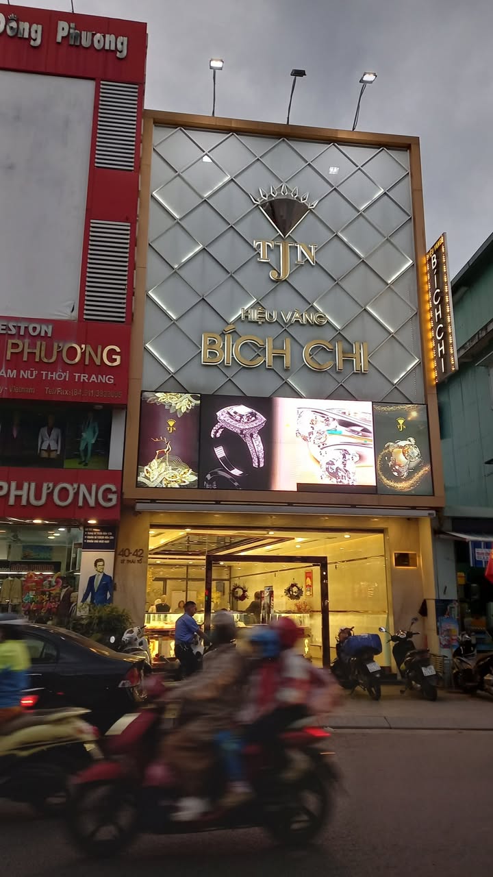 Nhà 3 Tầng Mặt Tiền Lê Độ, Thanh Khê - Kinh Doanh Đắc Lộc 120m²