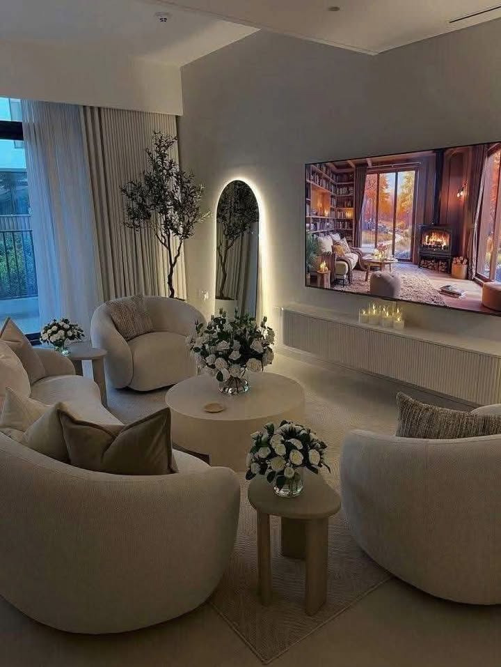 Căn hộ lô góc phố Hoàng Văn Thái 82m² giá thỏa thuận - View hồ Đầm Hồng thoáng đãng!