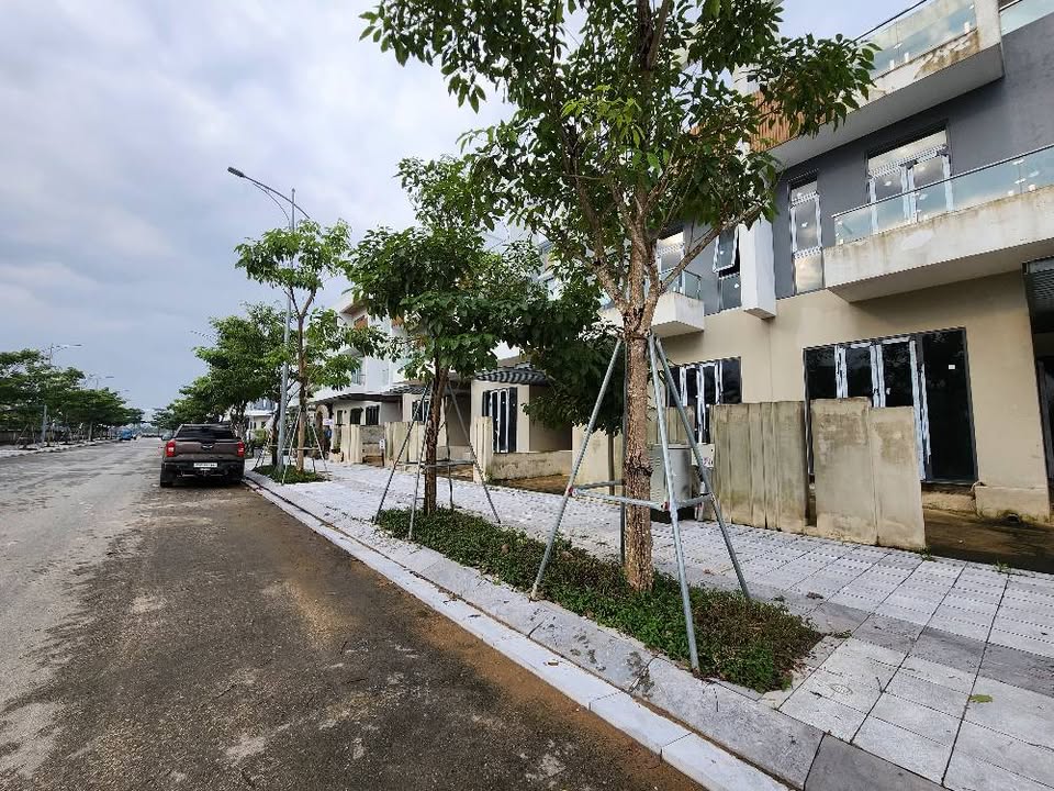 Nhà mặt tiền 4 tầng tại BGI Topaz City Core Huế - Sẵn sàng kinh doanh!