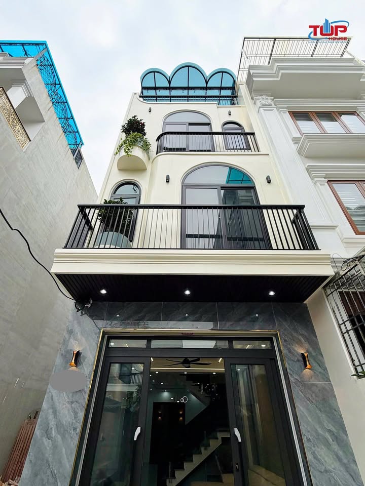 Nhà 4 tầng tại Thiên Lôi, Hải Phòng, 55m² giá 5.6 tỷ - Nhà đẹp, ô tô vào tận nơi!