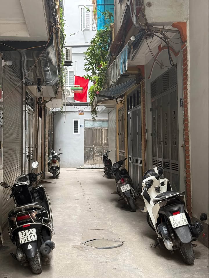 Nhà 4 tầng Minh Khai 17m² giá 3 tỷ - Chính chủ, ô tô đỗ cửa!