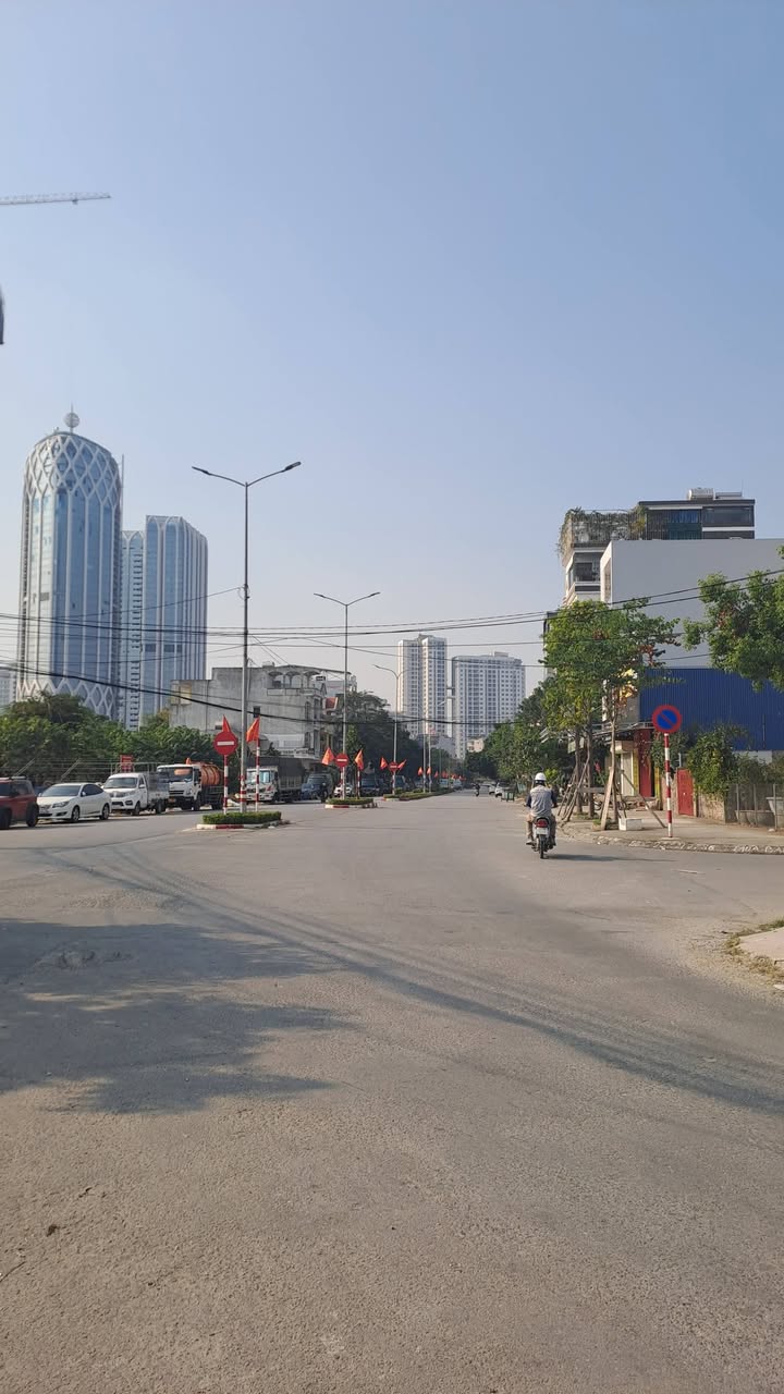 Đất mặt đường Lê Hồng Phong, Hải Phòng 60m² giá 6.6 tỷ - Giao thông thuận tiện!