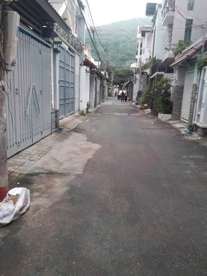 Nhà Phan Chu Trinh, Vũng Tàu 79.5m² giá 8.5 tỷ - Thang máy hiện đại, gần biển