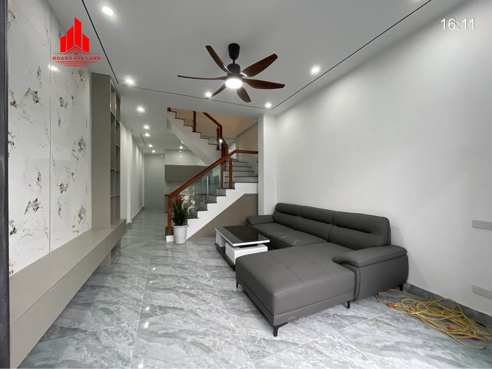 Nhà 3 tầng hiện đại tại Phan Thúc Trực - 65m² - Bán gấp chỉ 4.2 tỷ!