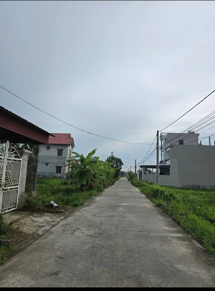 Đất nền Hưng Hà, Thái Bình 100m² - Sổ đỏ vuông vắn, giá chỉ 1.1 tỷ