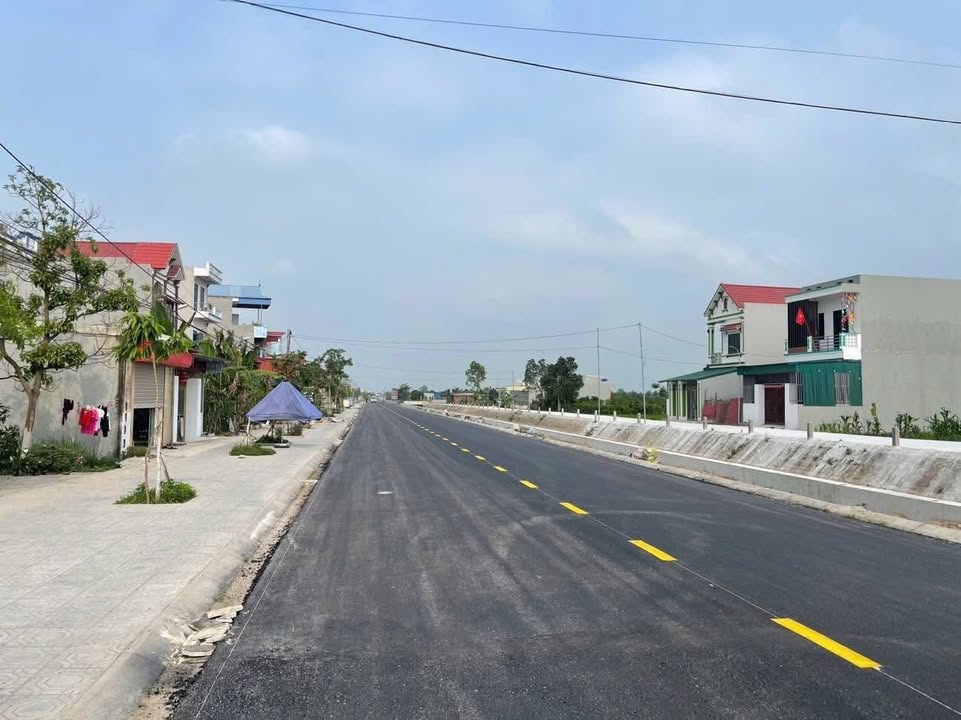 Đất nền Hưng Hà Thái Bình 120m² giá 1 tỷ - Tiềm năng kinh doanh lớn!