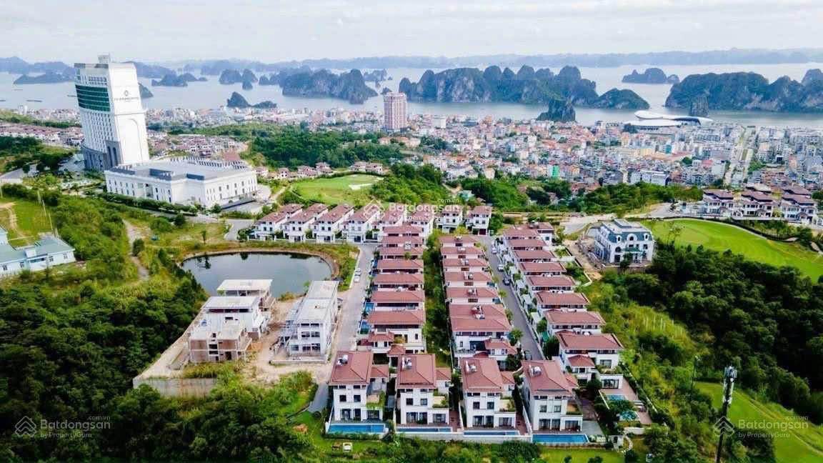 Townhouse FLC Hạ Long 300m² giá 11 tỷ - Cắt lỗ nhanh!