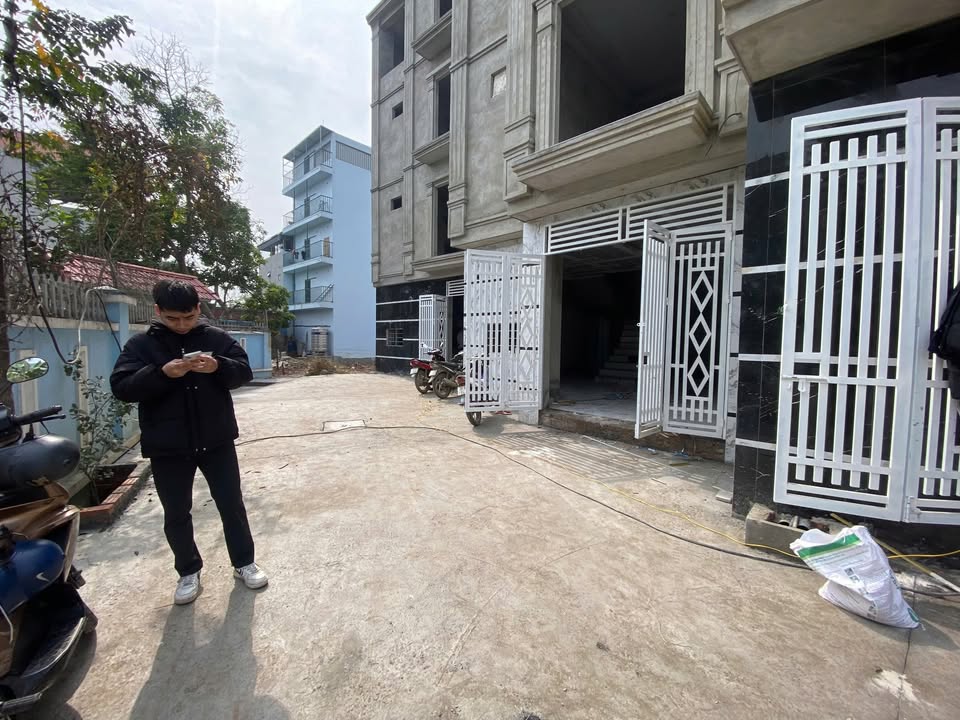 Nhà 4 Tầng 33m² Hà Đông - Ô tô Đỗ Cửa - Giá 3.x Tỷ