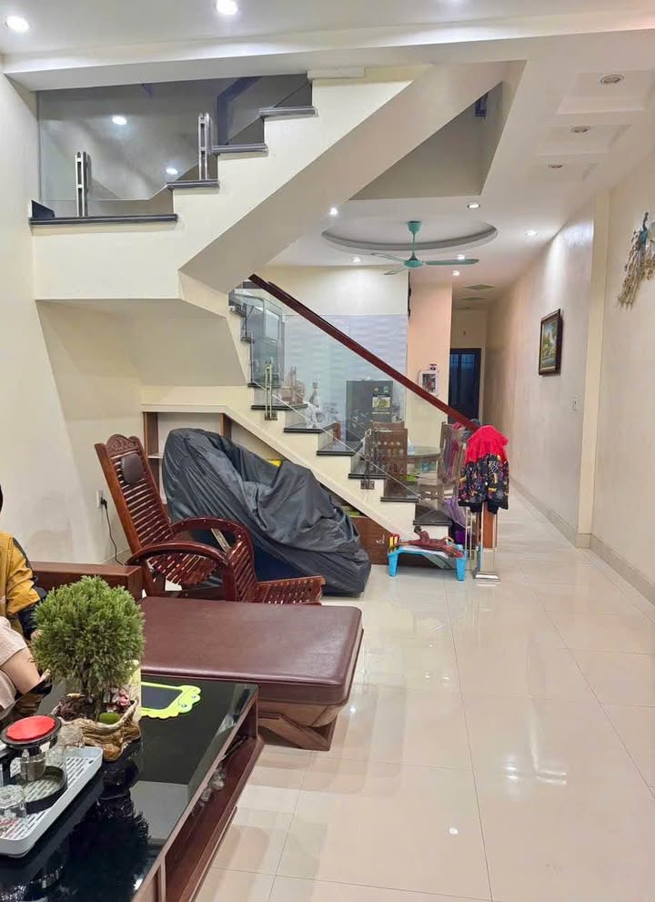 Nhà 2 tầng Phường Nhị Châu 81m² giá 2 tỷ - Sẵn sàng vào ở ngay!