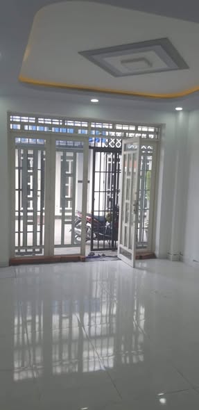 Nhà mới xây khu 5 Thị Trấn Đức Hòa 2 tầng, 3 phòng ngủ - Chỉ 4 triệu/tháng!